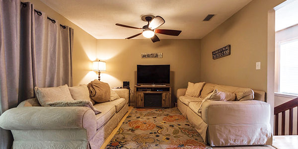 stillwaters-rental-living-room-600 stillwaters rental living room