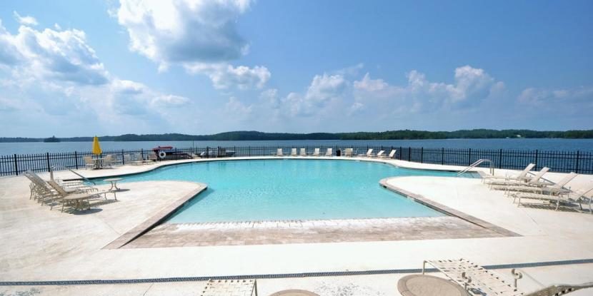 crowne pointe lake martin