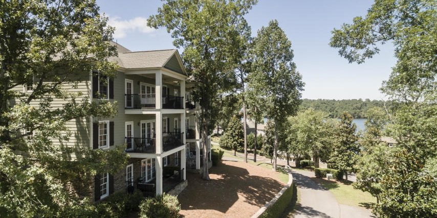 gound level water access condo in the village lake martin