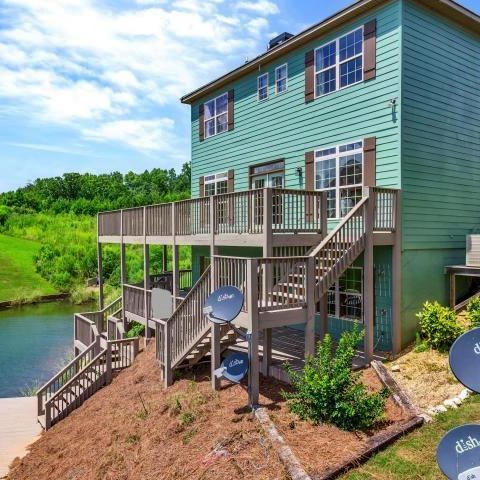 mackenzie way lake martin chimney rock