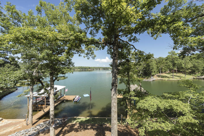 390-hickory-drive-12 waterfront home amazing view lake martin