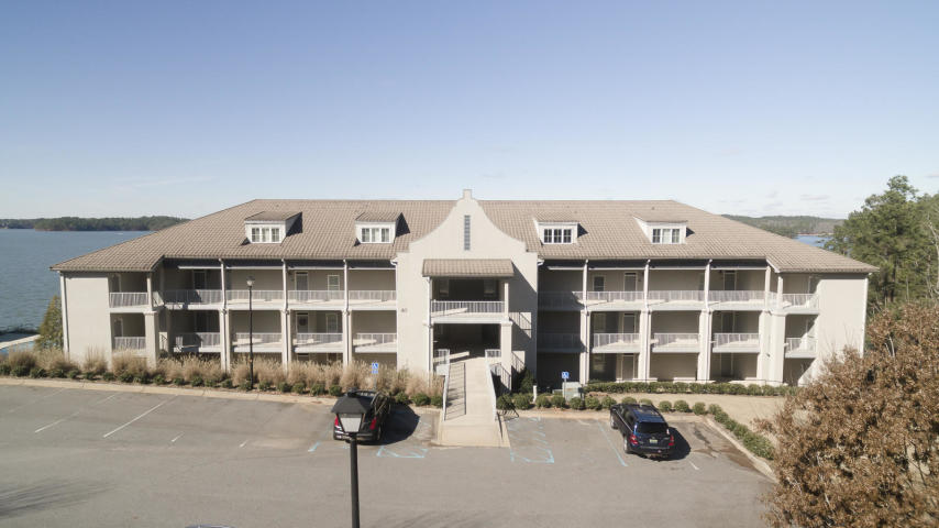 40-cp-104–1 40 crowne point condo lake martin