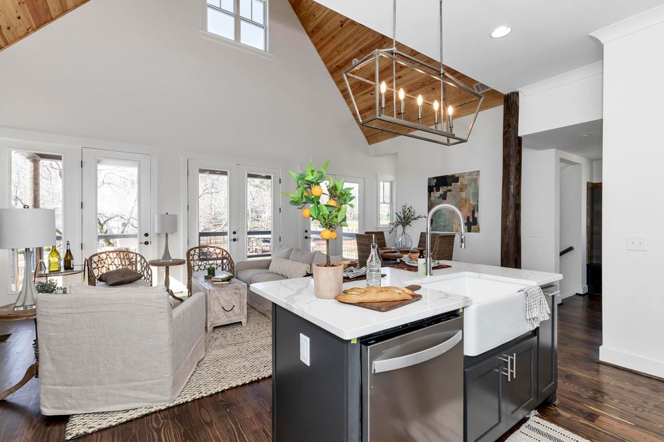 lot 9 the landing phase 2