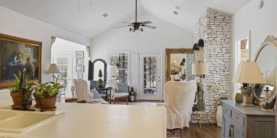 128 hickory way team windy mindy big fish lake martin