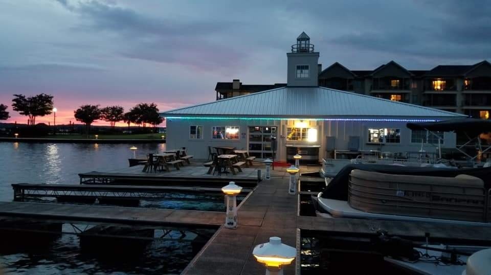 Bluff's Daiquiri Bar Lake Martin