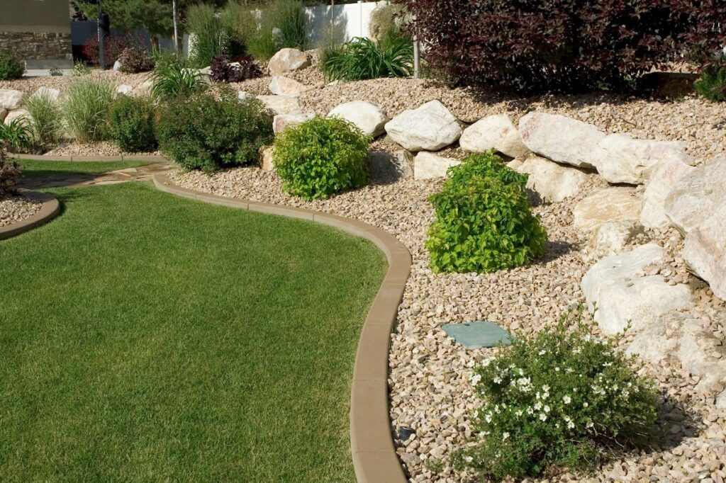 Hardscape lawn beds