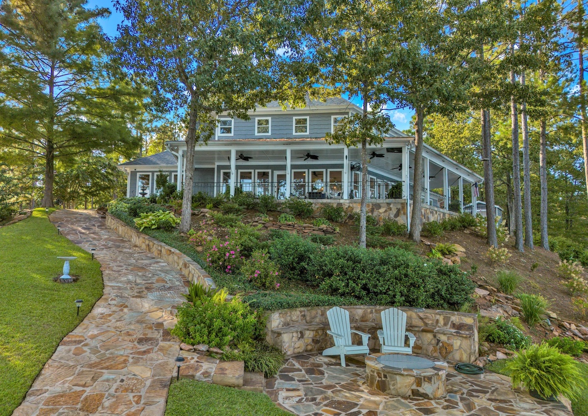 396 Falcon Road lake view