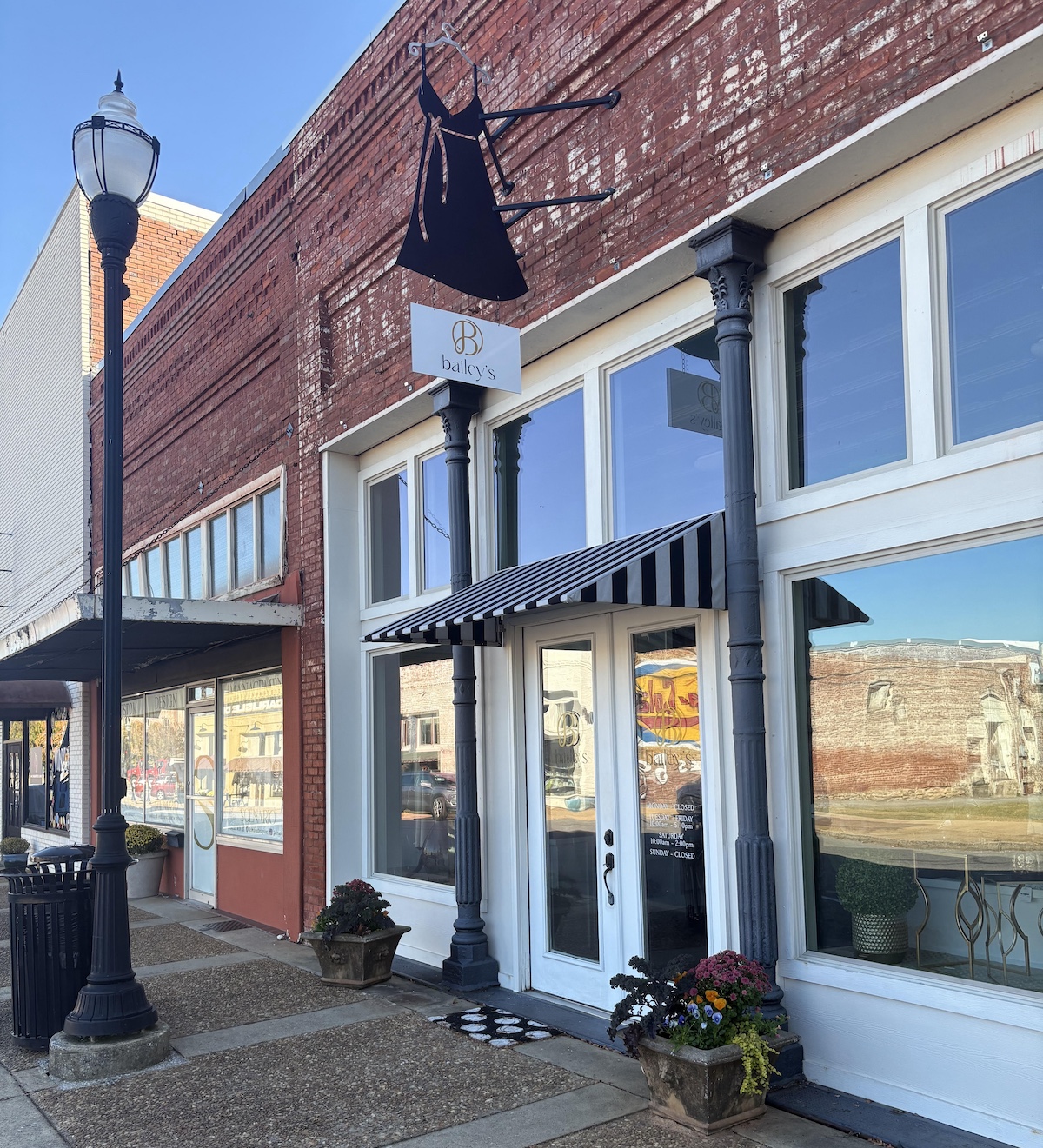 Bailey's storefront in Alexander City Alabama