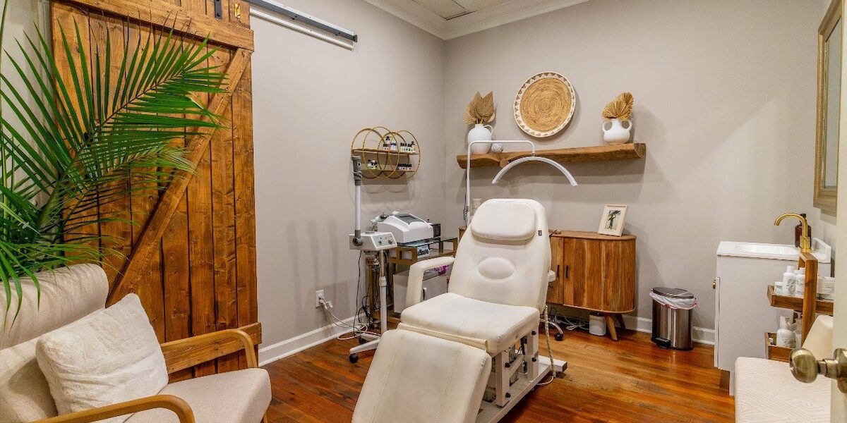 Shay Aesthetics and Wellness treatment room