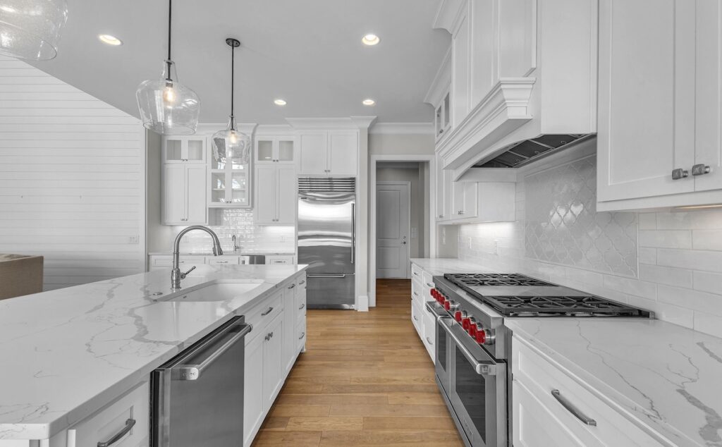 Kitchen appliances at 578 Emerald Shores