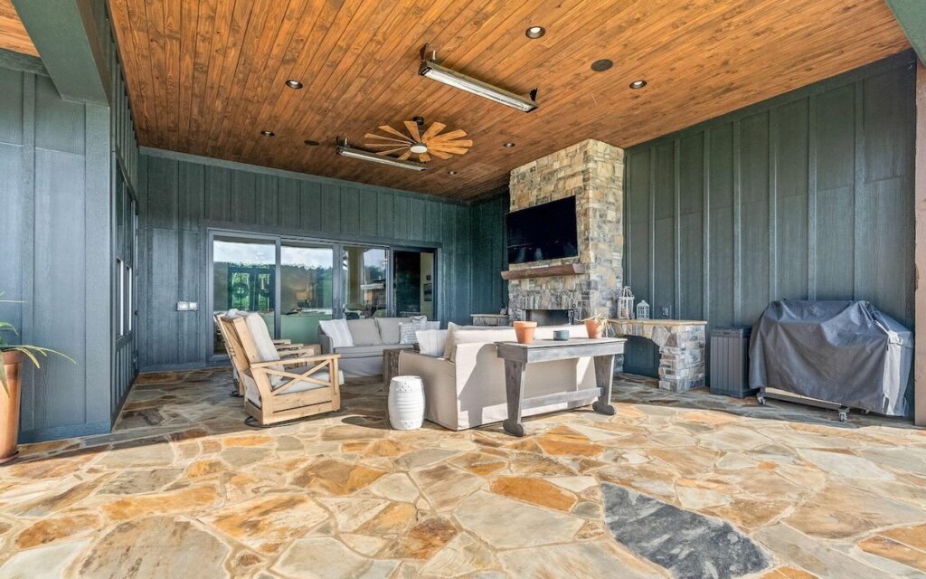 185 Lakewood Covered Patio