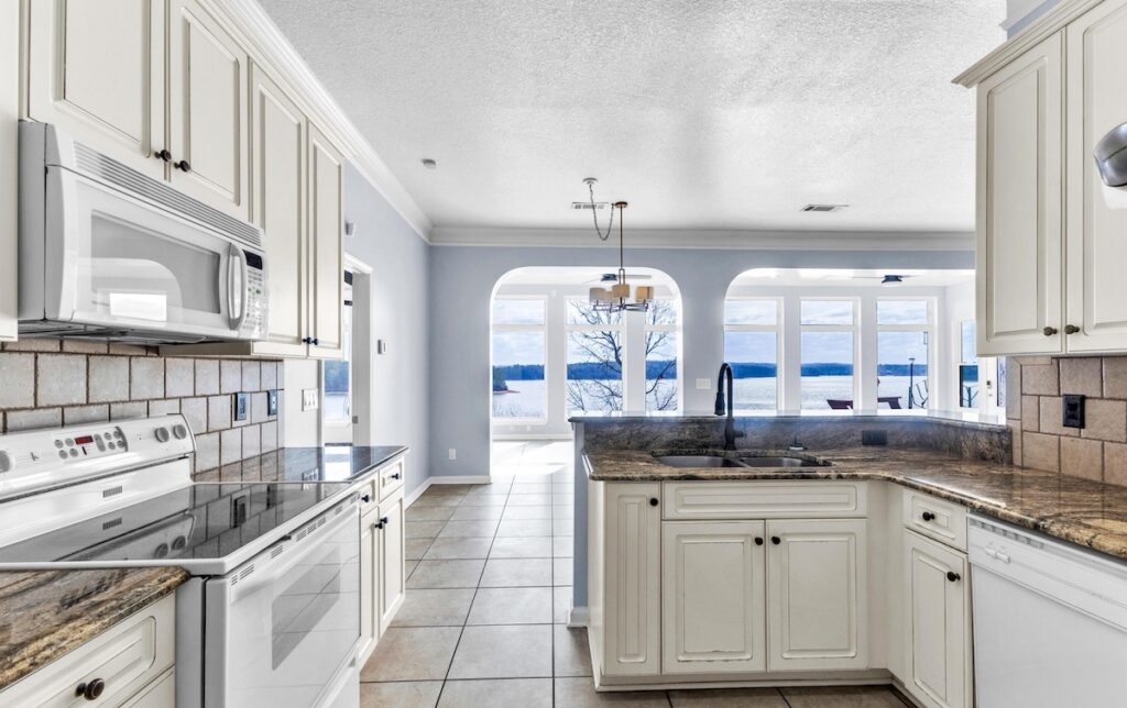 Kitchen with a lake view 
