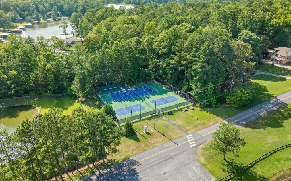 StillWaters Tennis Courts