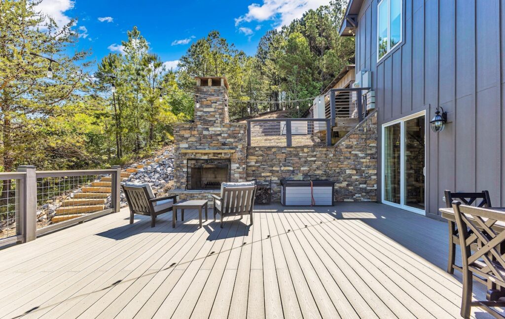 25 Boardwalk Lane Deck