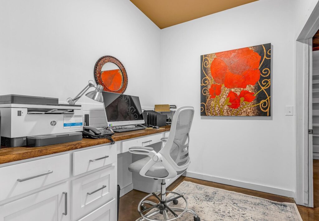 Creative Office at 350 Castaway
